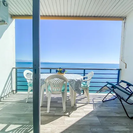 Vista Al Mar, Wifi, Terraza Y Piscina.