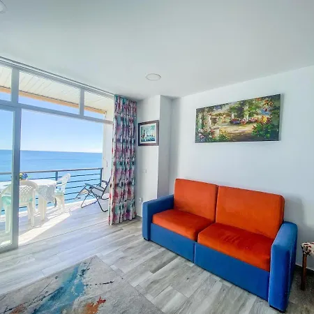 Vista Al Mar, Wifi, Terraza Y Piscina. *